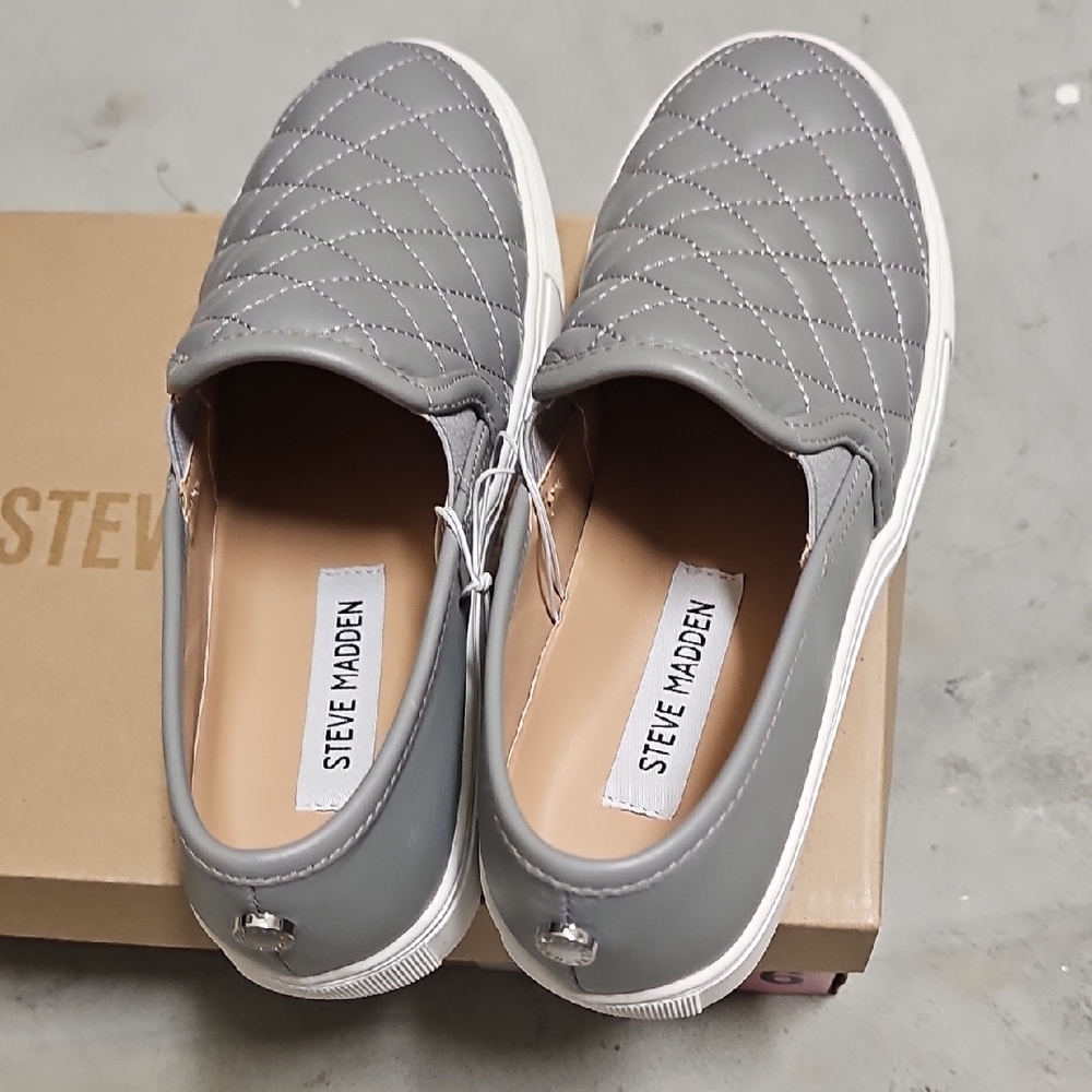 Nwt Steve Madden Quilted Gray Men's Slip-On Loafers - Picture 4 of 4